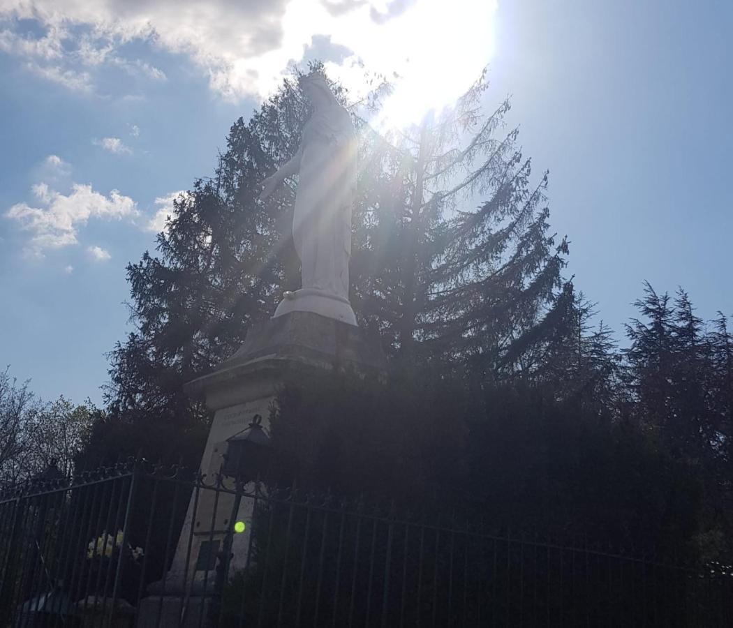 La Ronde Des Bois - Romance Et Bien Etre - Jacuzzi Privatif-Piscine-Patio Mellecey المظهر الخارجي الصورة